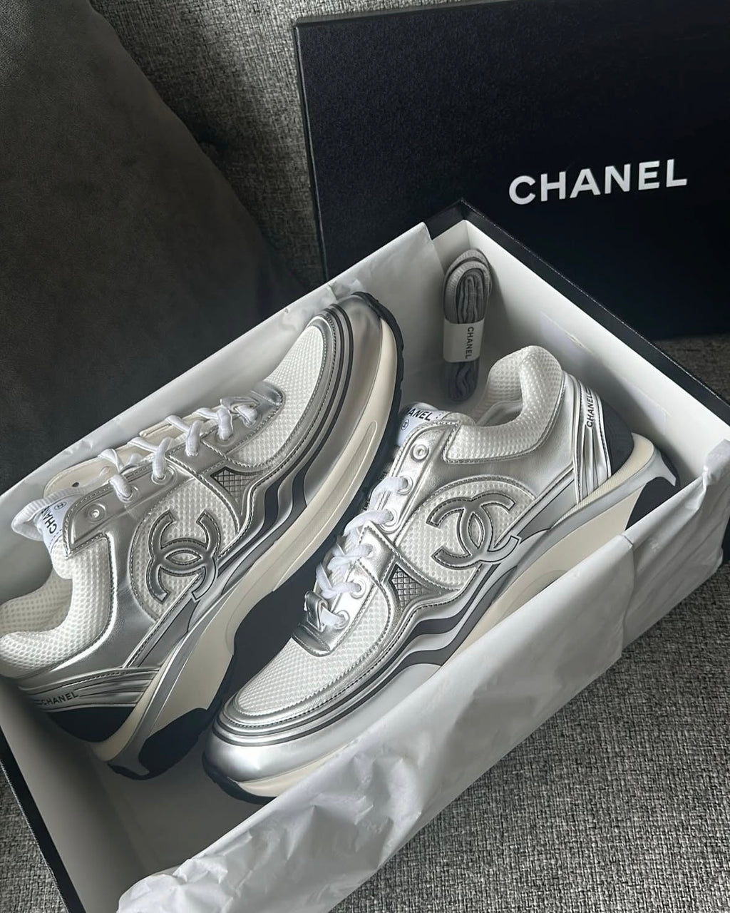 White & Silver Runner Trainers