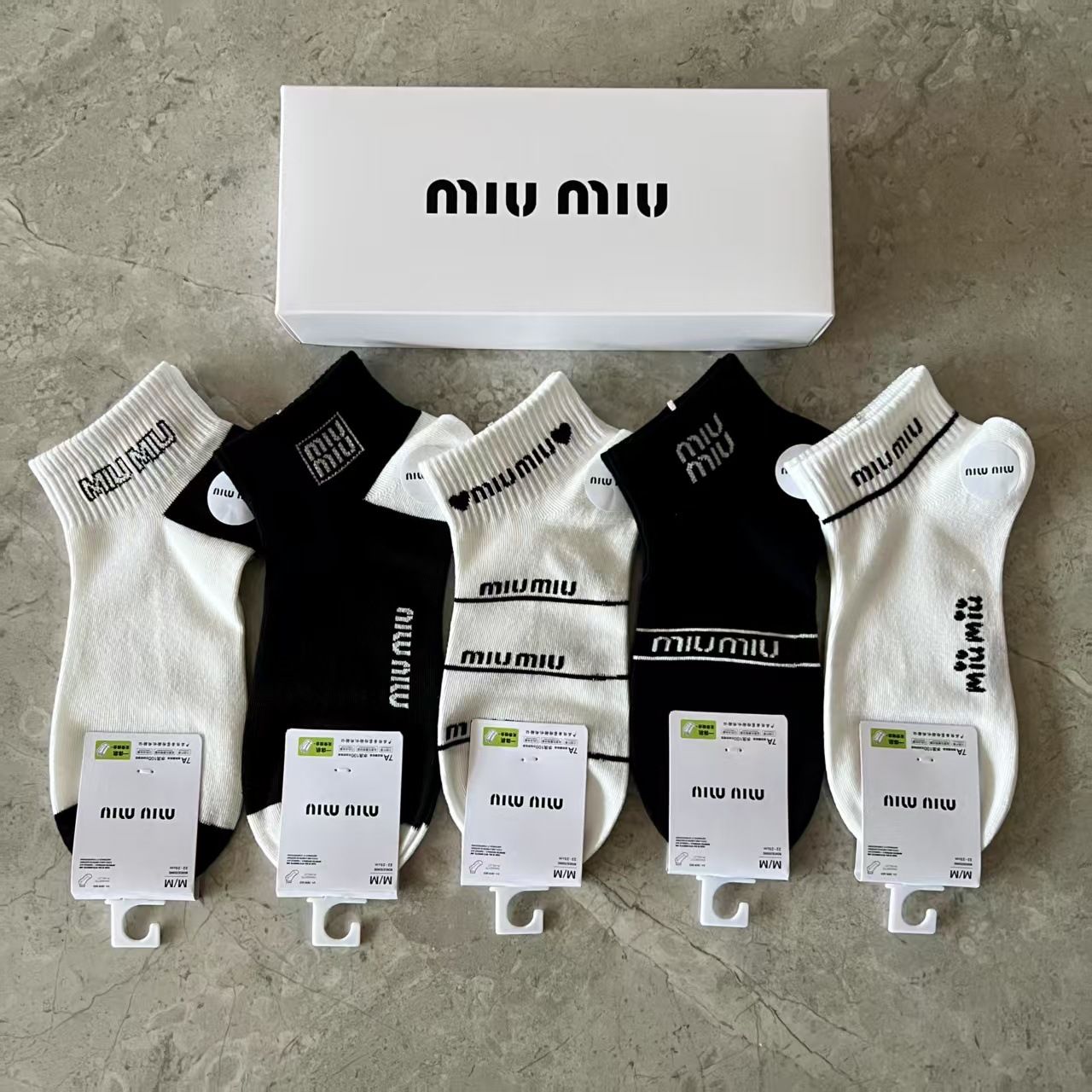 5 Pack White & Black Socks