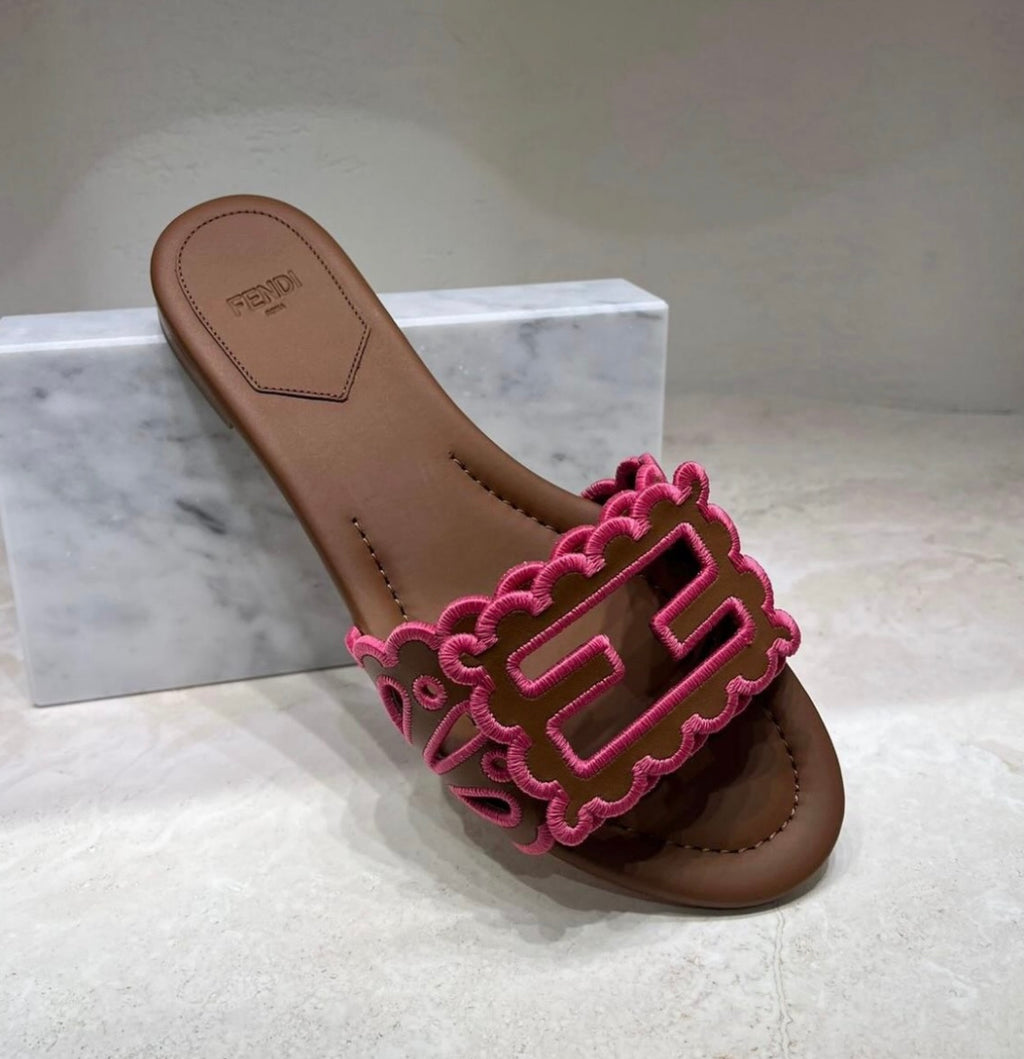 Baguette Scalloped Edge Flat Sandals