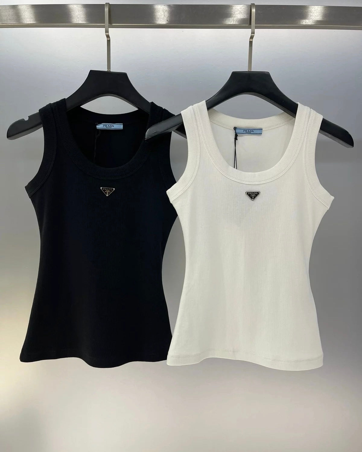 Triangle Ribbed Tank top